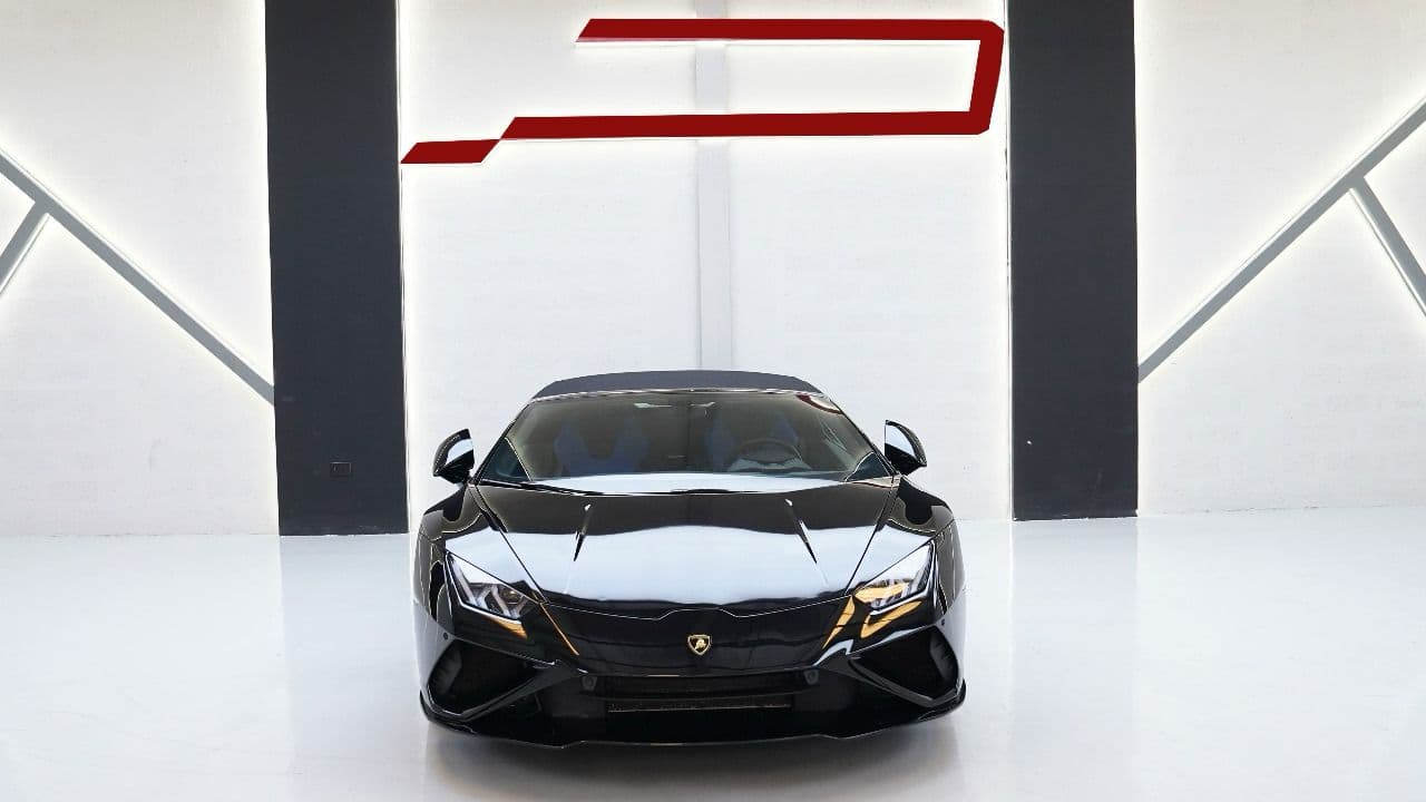 LAMBORGHINI HURACAN EVO SPYDER 2022 Rental Dubai - View 2