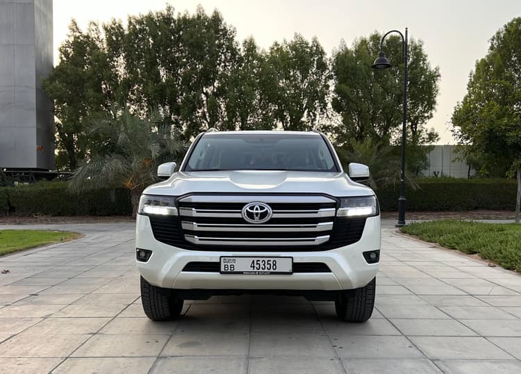LAND CRUISER 2024 huren Dubai - Weergave 3