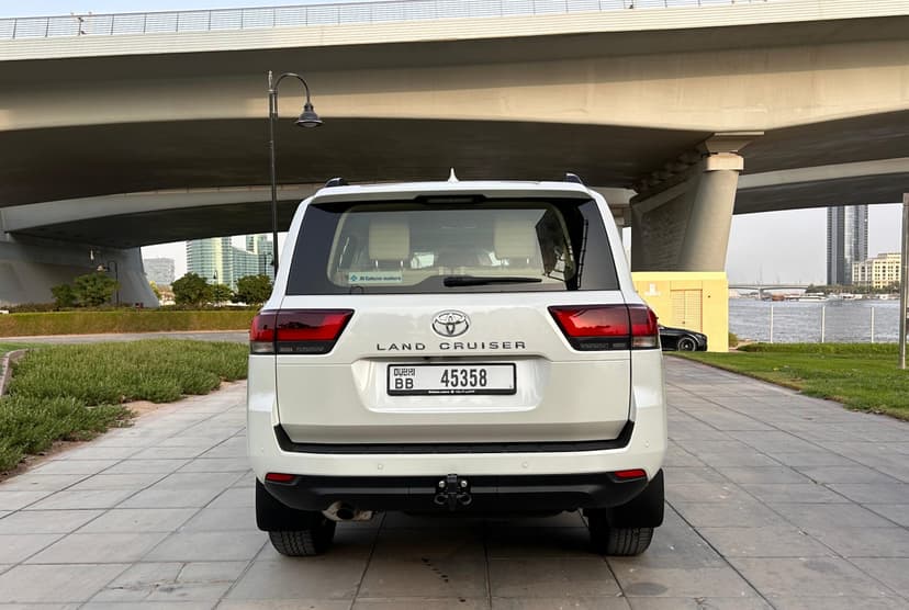 LAND CRUISER 2024 huren Dubai - Weergave 5