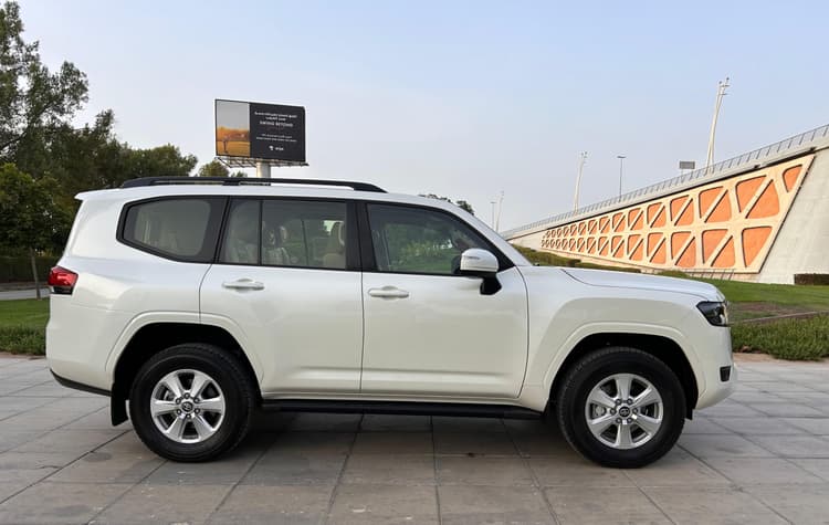 LAND CRUISER 2024 huren Dubai - Weergave 4