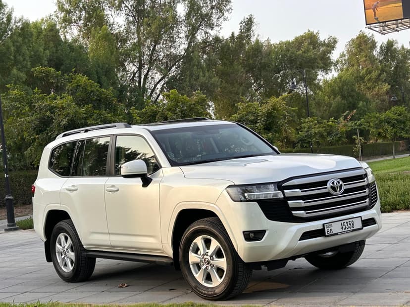LAND CRUISER 2024 huren Dubai - Hoofdweergave