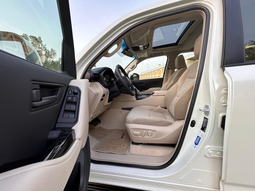 LAND CRUISER 2024 huren Dubai - Weergave 13