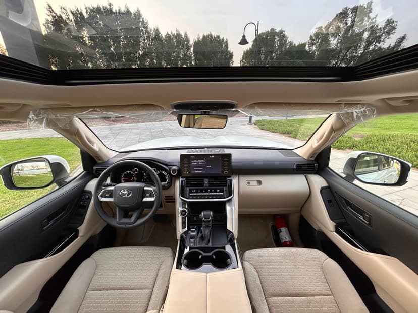 LAND CRUISER 2024 huren Dubai - Weergave 10