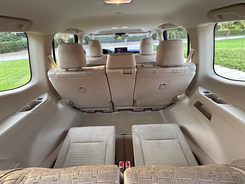 LAND CRUISER 2024 huren Dubai - Weergave 8