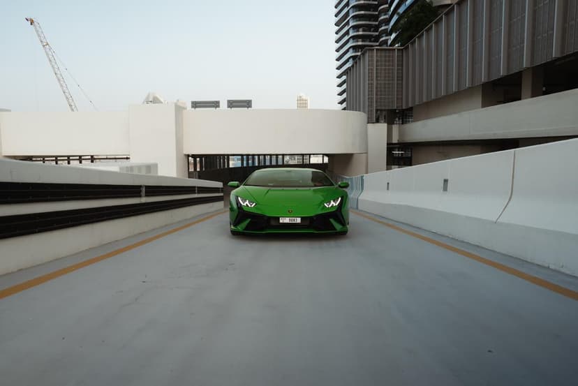 Location Lamborghini Huracan Tecnica 2024 Dubaï - Vue 6