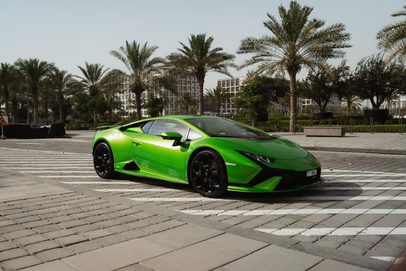 Location Lamborghini Huracan Tecnica 2024 Dubaï - Vue principale