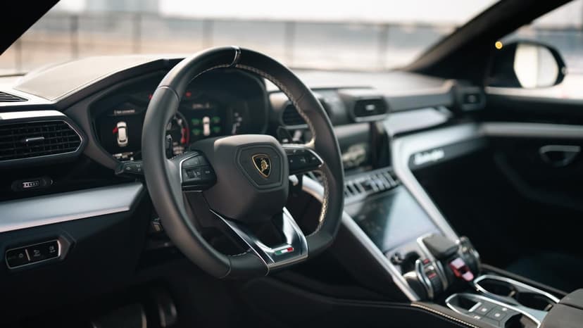 Alquiler Lamborghini Urus 2023 Dubái - Vista 4