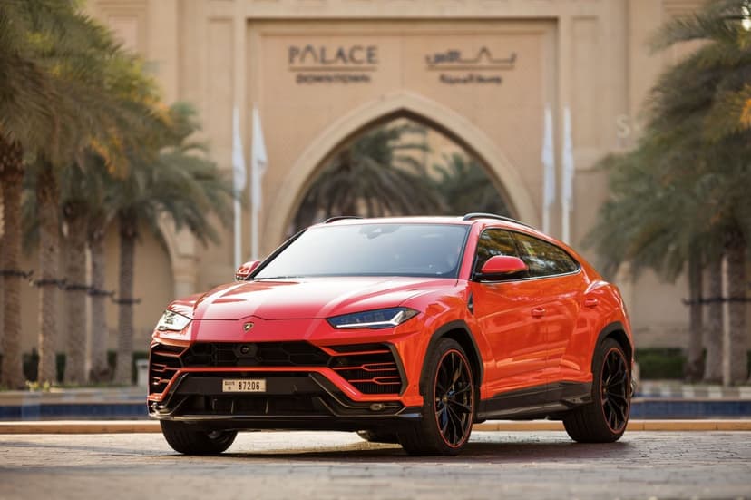 Lamborghini Urus 2023 huren Dubai - Hoofdweergave