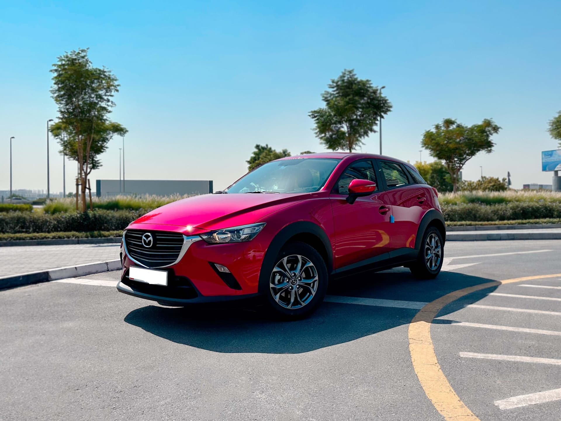 MAZDA CX-3 2024 mieten in Dubai - Hauptansicht