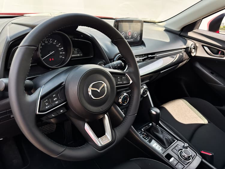 MAZDA CX-3 2024 mieten in Dubai - Ansicht 3