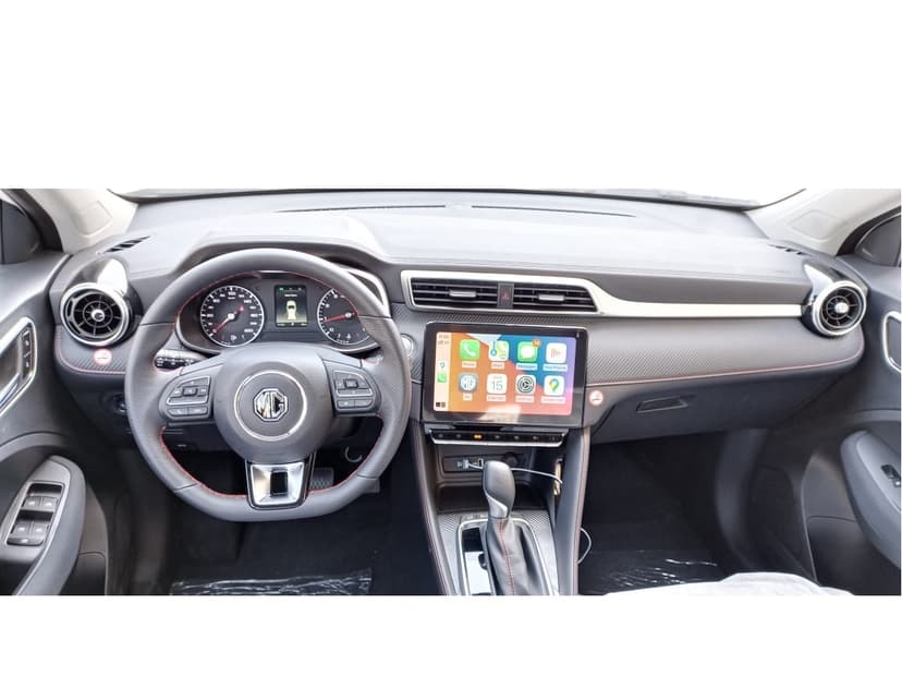 MG ZS 2023 mieten in Dubai - Ansicht 3