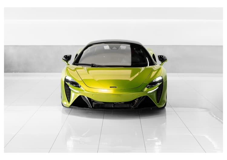 Mclaren Artura 2024 mieten in Dubai - Ansicht 2