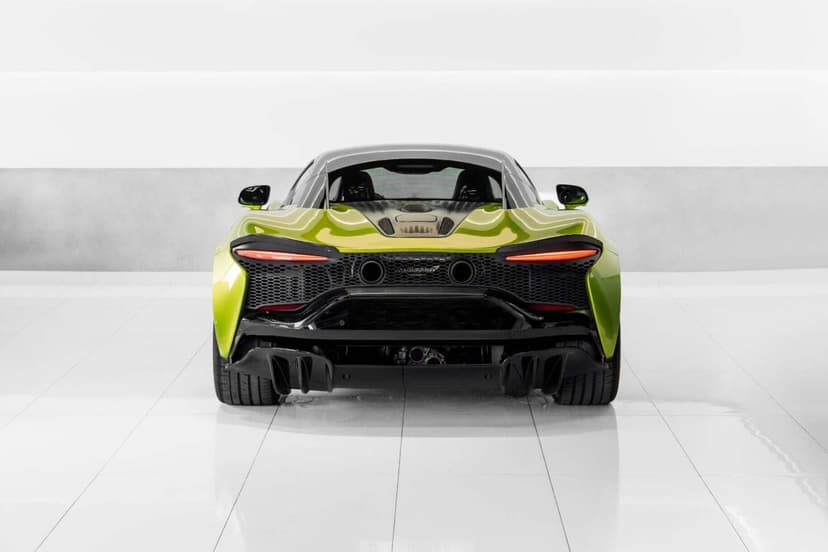 Mclaren Artura 2024 mieten in Dubai - Ansicht 7