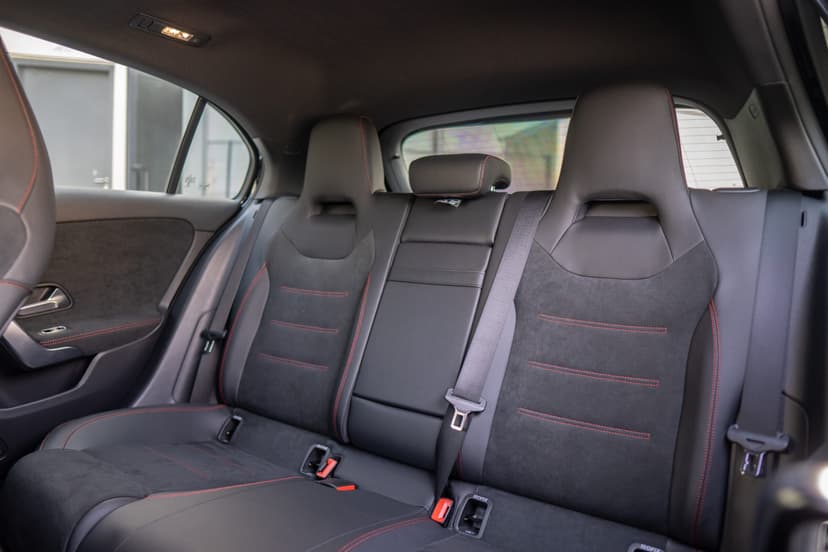 Mercedes A220 2023 mieten in Dubai - Ansicht 6