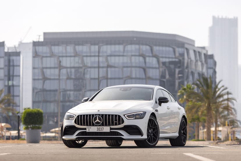 Mercedes AMG GT43 2023 huren Dubai - Hoofdweergave