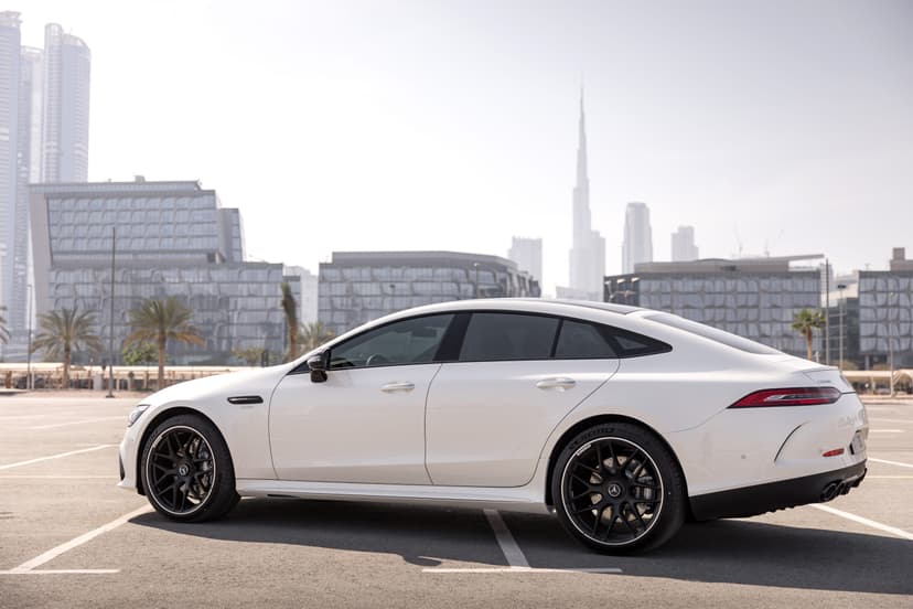 Mercedes AMG GT43 2023 huren Dubai - Weergave 2