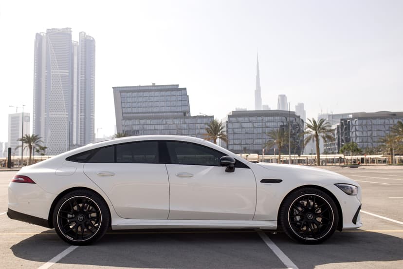 Mercedes AMG GT43 2023 huren Dubai - Weergave 12
