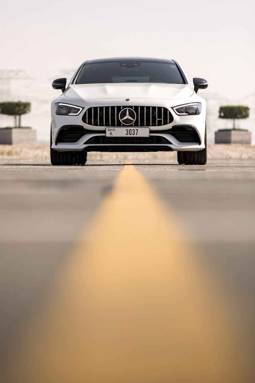 Mercedes AMG GT43 2023 huren Dubai - Weergave 10