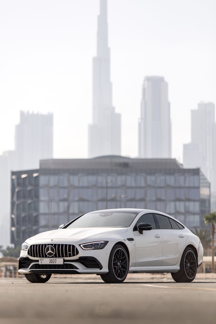 Mercedes AMG GT43 2023 huren Dubai - Weergave 9