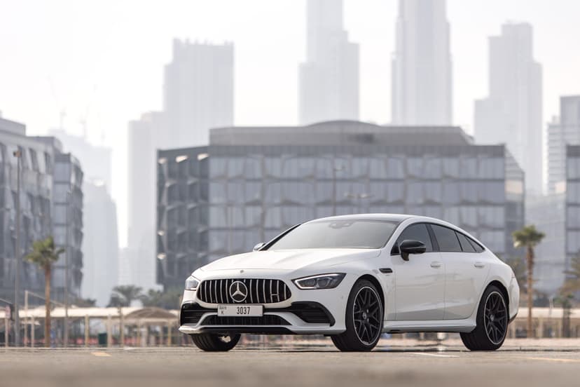 Mercedes AMG GT43 2023 huren Dubai - Weergave 8