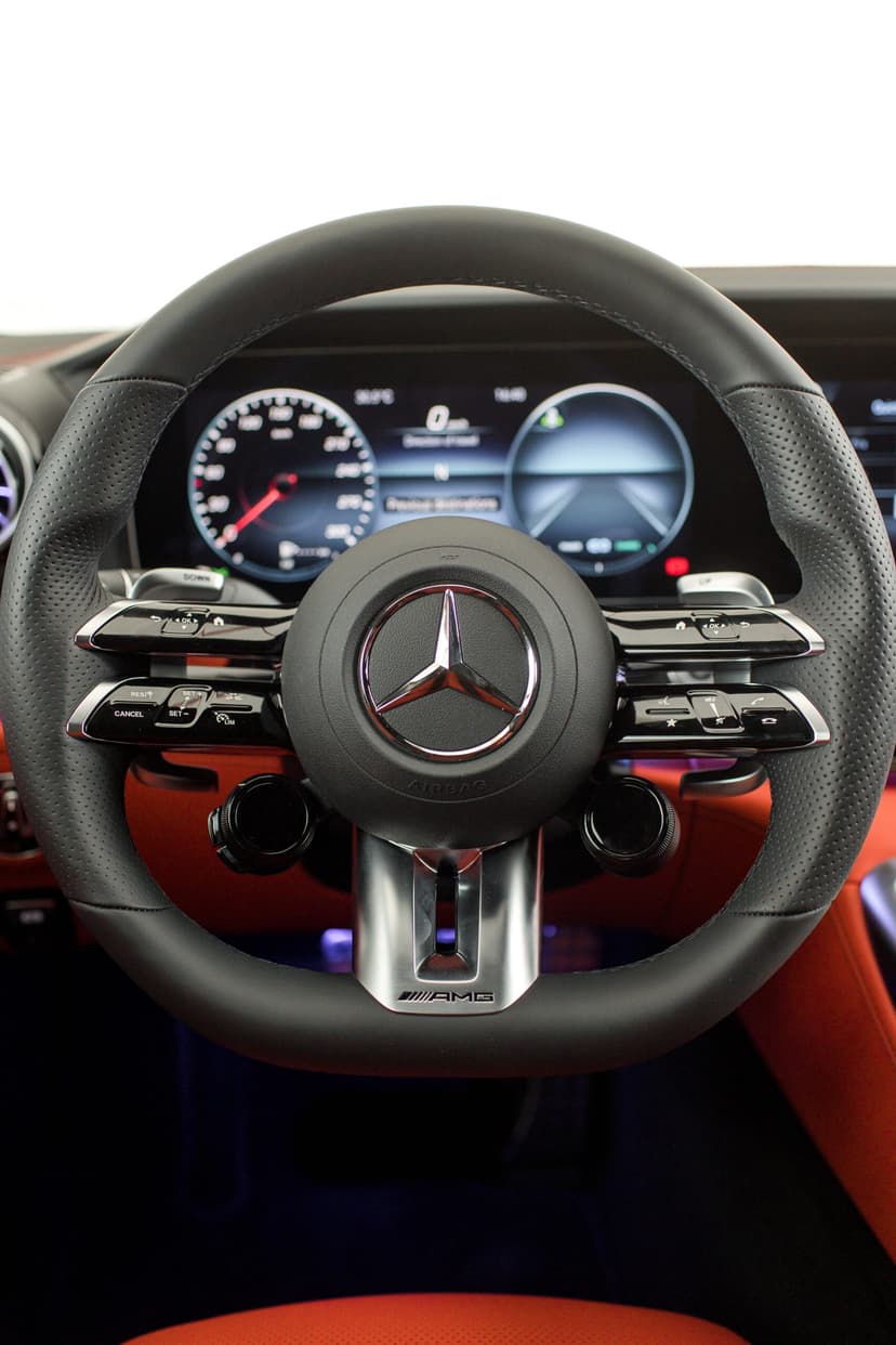 Mercedes AMG GT43 2023 huren Dubai - Weergave 5