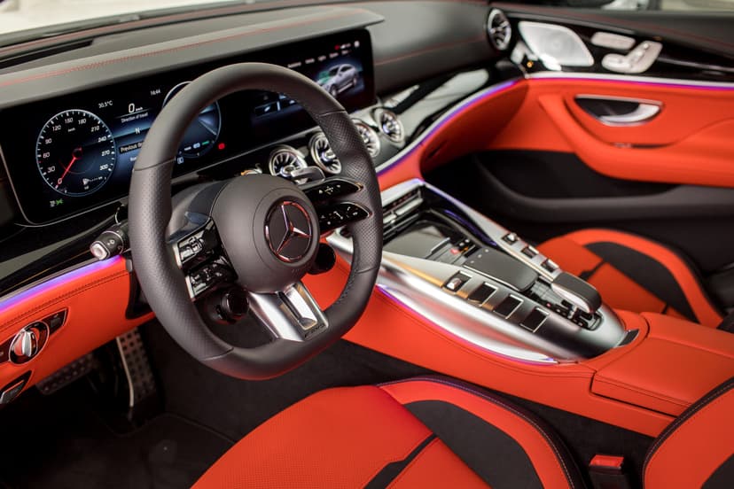 Mercedes AMG GT43 2023 huren Dubai - Weergave 20