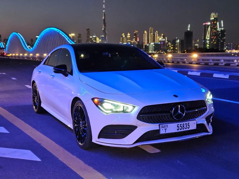 Alquiler Mercedes Benz CLA 250 2021 Dubai - Vista principal
