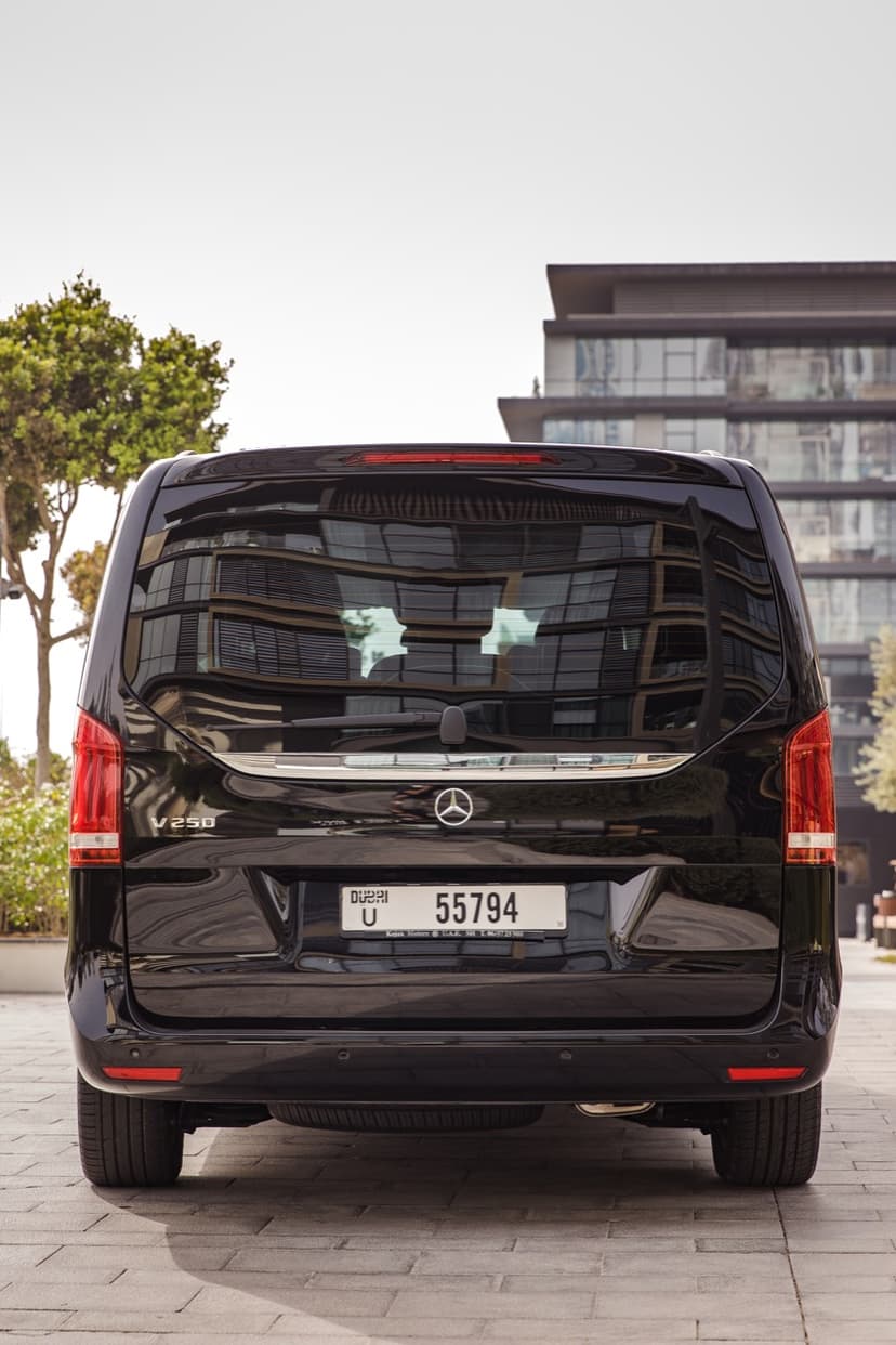 Mercedes Benz Viano 2021 huren Dubai - Weergave 12