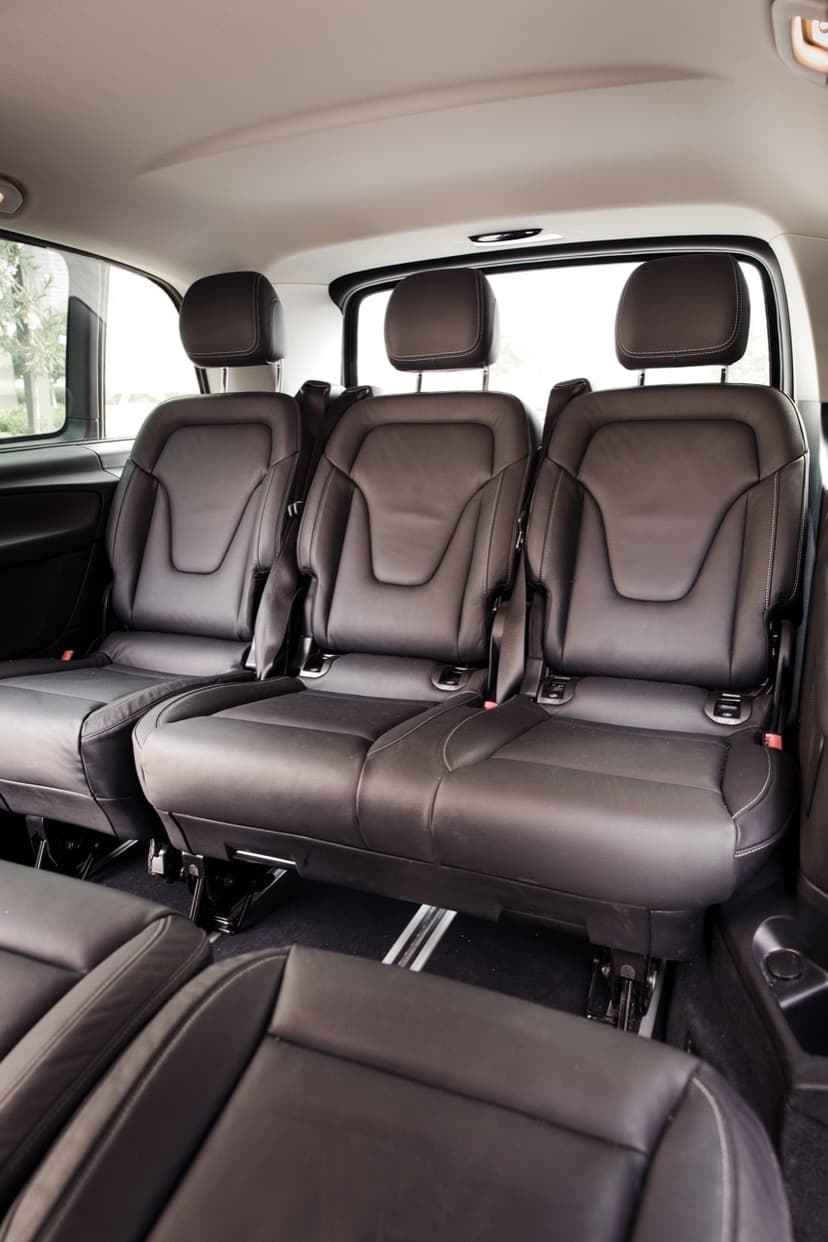 Mercedes Benz Viano 2021 huren Dubai - Weergave 11