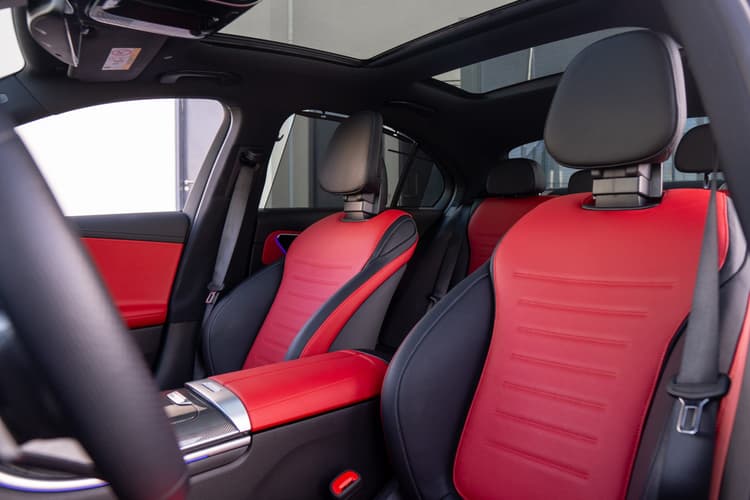 Mercedes C200 2023 mieten in Dubai - Ansicht 5