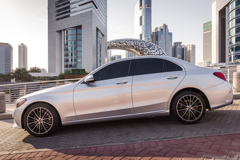 Mercedes C300 2021 huren Dubai - Weergave 15
