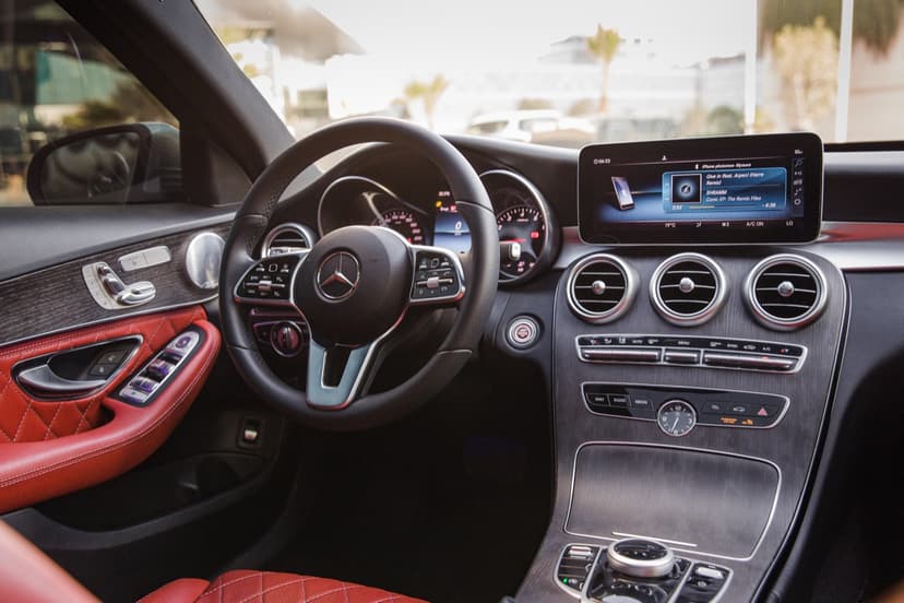 Mercedes C300 2021 huren Dubai - Weergave 13