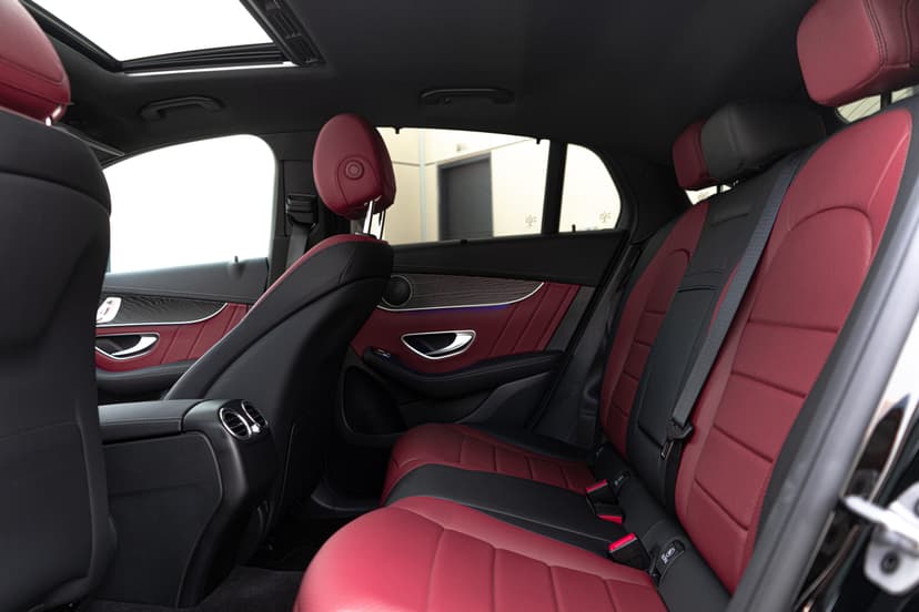 Mercedes GLC 200 Coupe 2023 mieten in Dubai - Ansicht 6