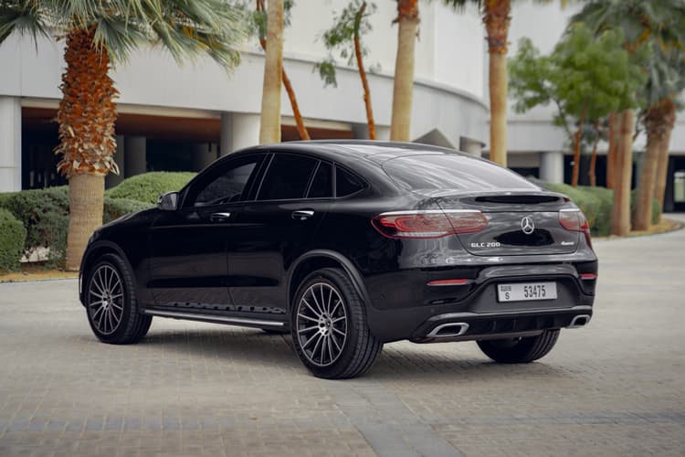 Mercedes GLC 200 Coupe 2023 mieten in Dubai - Ansicht 2