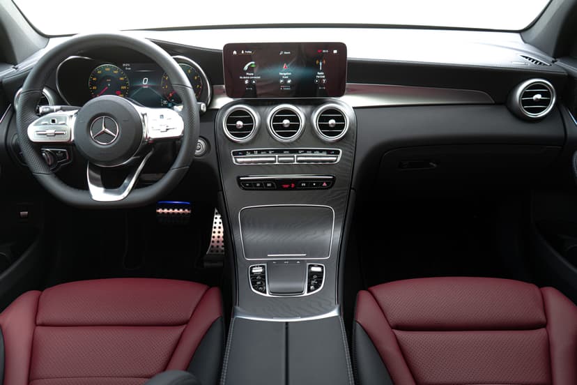 Mercedes GLC 200 Coupe 2023 mieten in Dubai - Ansicht 4