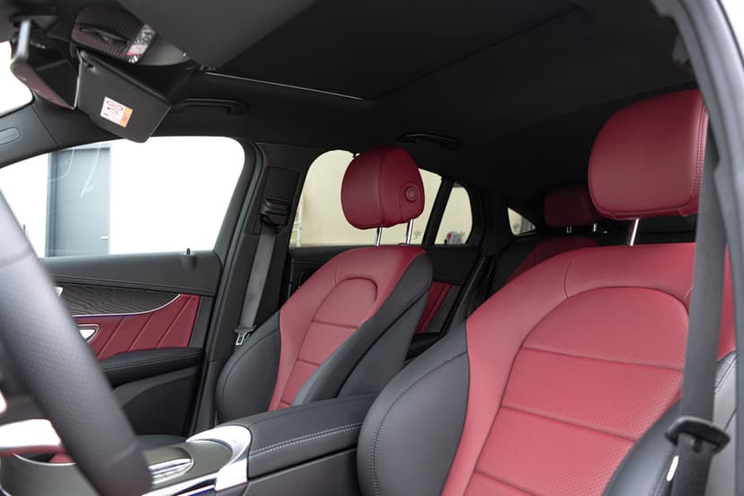 Mercedes GLC 200 Coupe 2023 mieten in Dubai - Ansicht 5