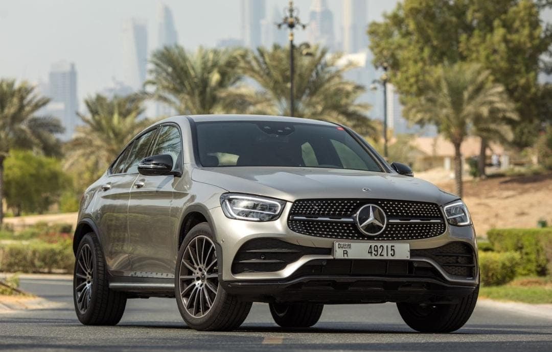 Location Mercedes GLC200 2022 Dubaï - Vue principale