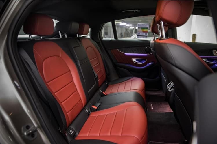 Location Mercedes GLC200 2023 Dubaï - Vue 4
