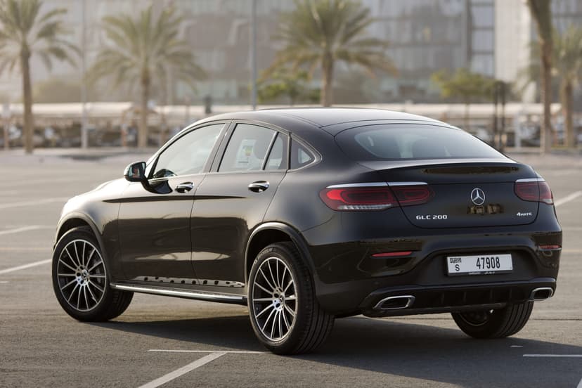 Location Mercedes GLC200 2023 Dubaï - Vue 13