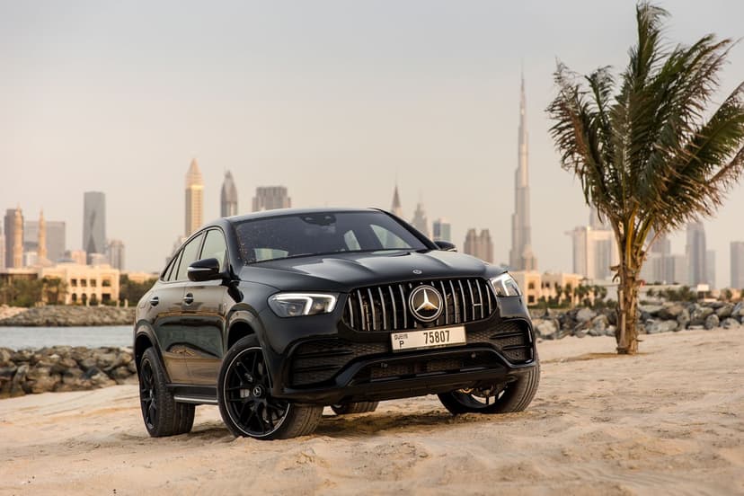 Alquiler Mercedes GLE53 2023 Dubái - Vista 8