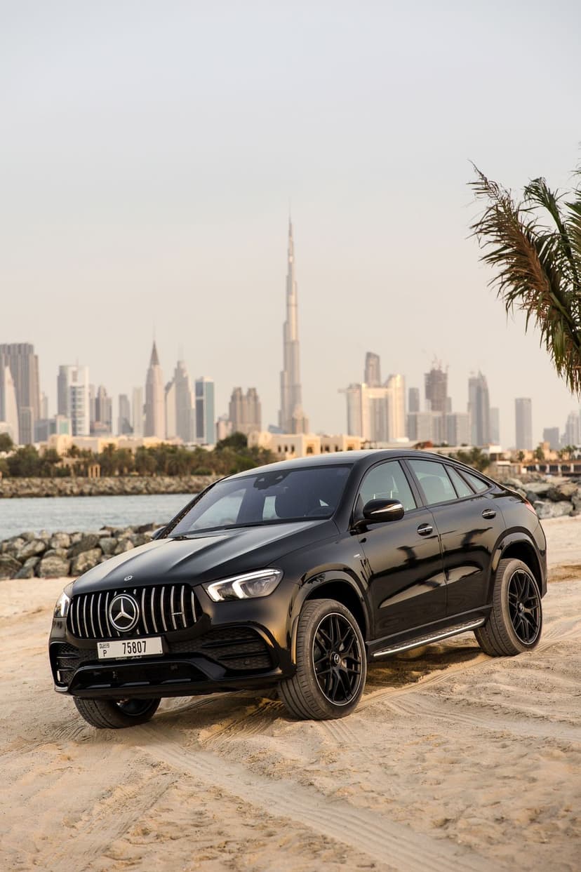 Alquiler Mercedes GLE53 2023 Dubái - Vista 9