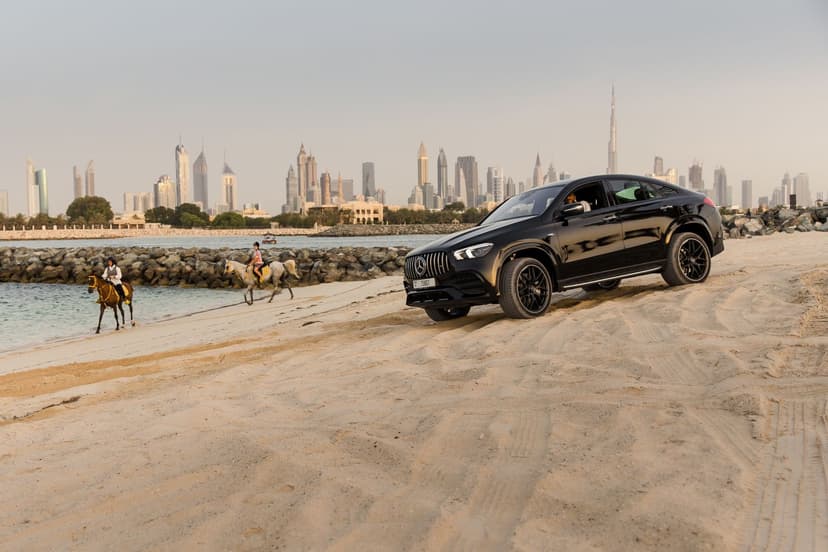 Alquiler Mercedes GLE53 2023 Dubái - Vista 6
