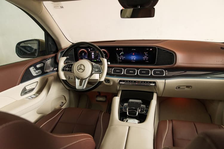 Location Mercedes GLS600 Maybach 2023 Dubai - Vue 5