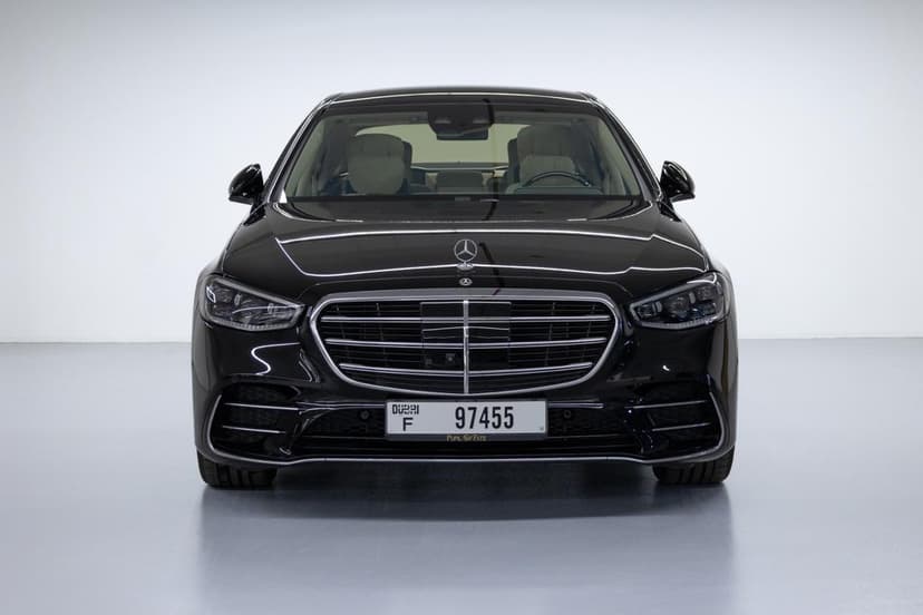 Mercedes-Benz S-500 2023 mieten in Dubai - Ansicht 2