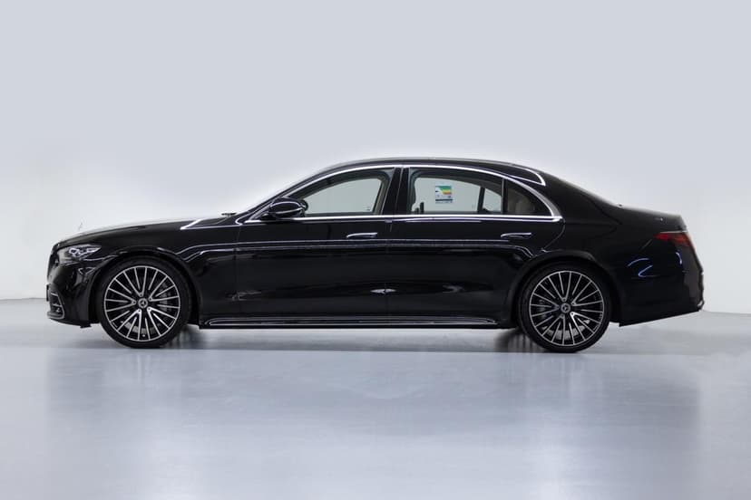 Mercedes-Benz S-500 2023 mieten in Dubai - Ansicht 4