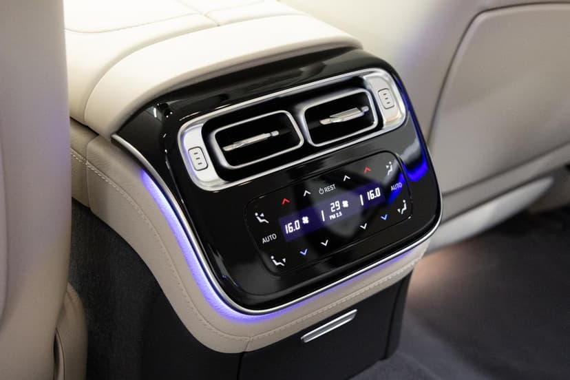 Mercedes-Benz S-500 2023 mieten in Dubai - Ansicht 9