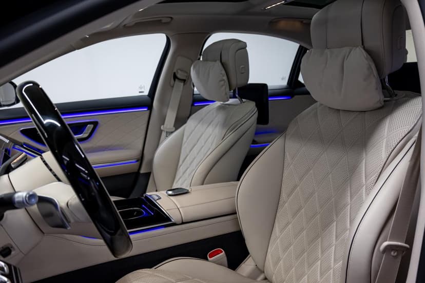 Mercedes-Benz S-500 2023 mieten in Dubai - Ansicht 10