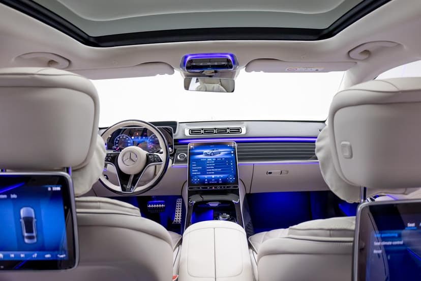 Mercedes-Benz S-500 2023 mieten in Dubai - Ansicht 6