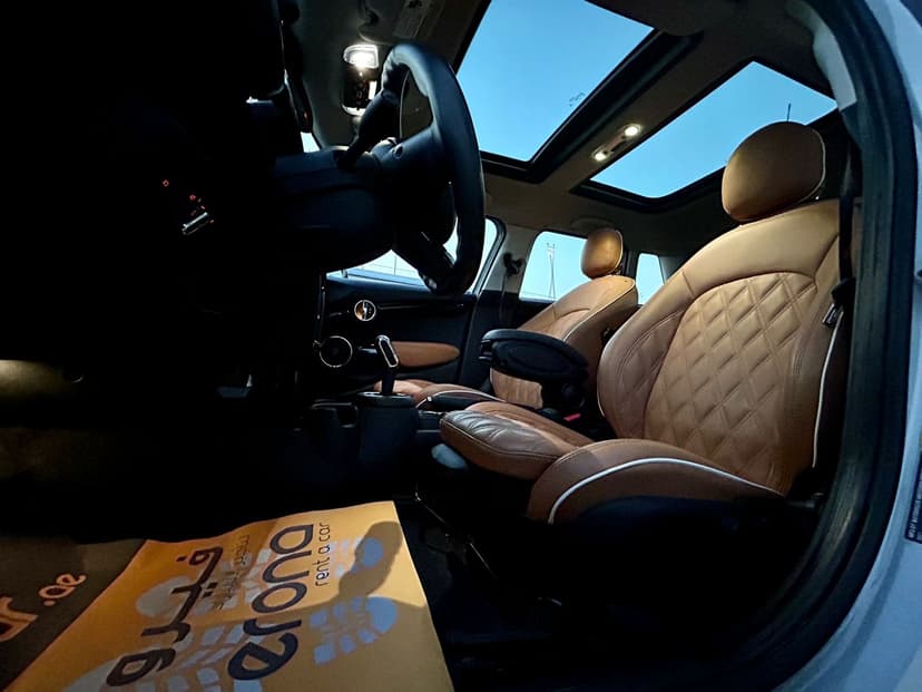 Mini cooper F55 2021 huren Dubai - Weergave 10