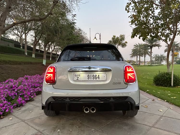 Mini cooper F55 2021 huren Dubai - Weergave 5
